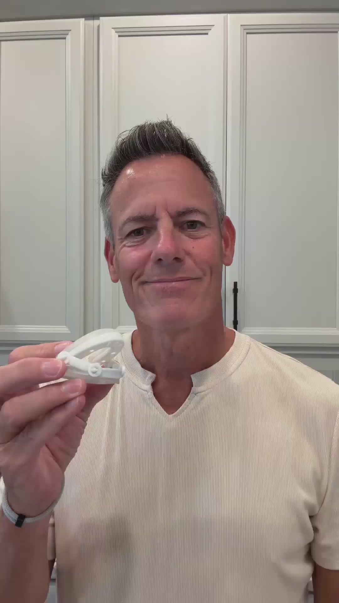Step-by-step video showing how to soften, mold and fit the Snorbliss anti-snoring mouthpiece at home